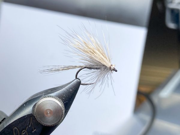 ドヒーク | Dohiku - 競技用バーブレス ドライフライフック HDD301